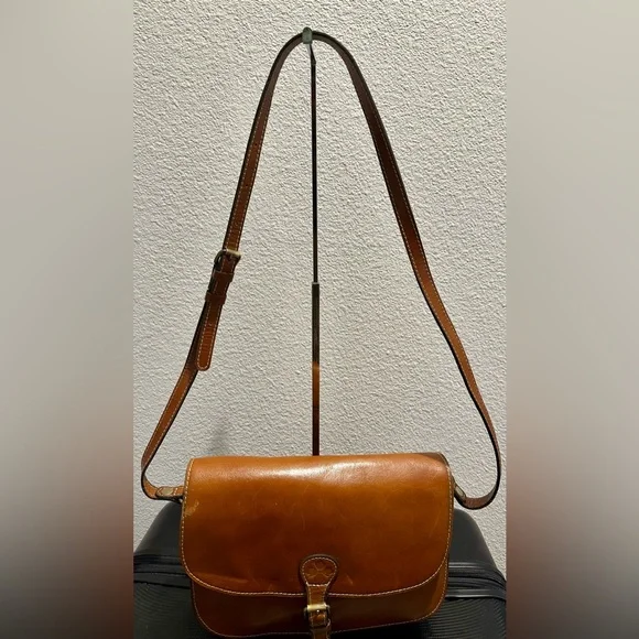Patricia Nash Tan Leather Shoulder Bag - Picture 2 of 13